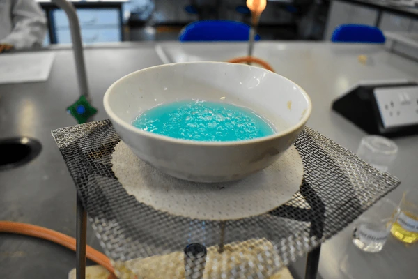 Crystallization of copper sulfate